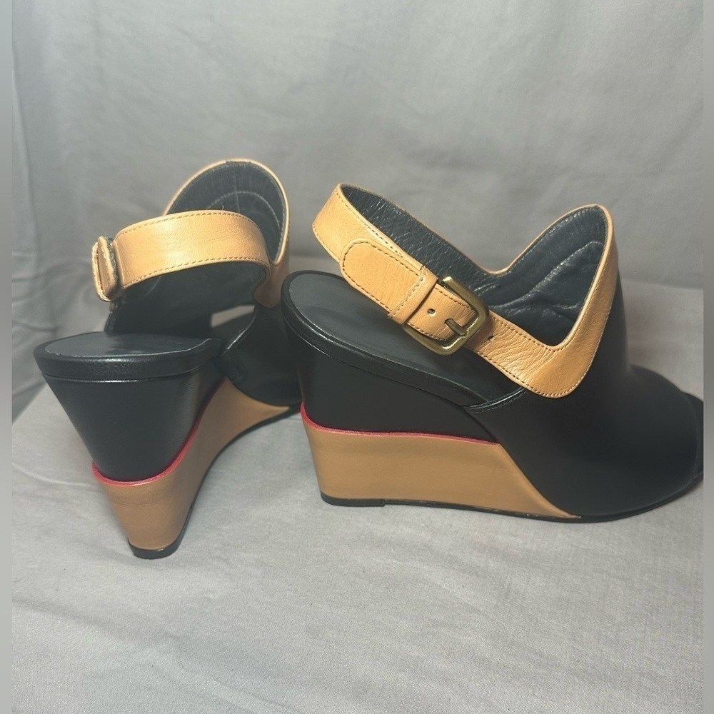 Stuart Weitzman back/tan leather 4” wedge size 5.5 - Picture 7 of 9